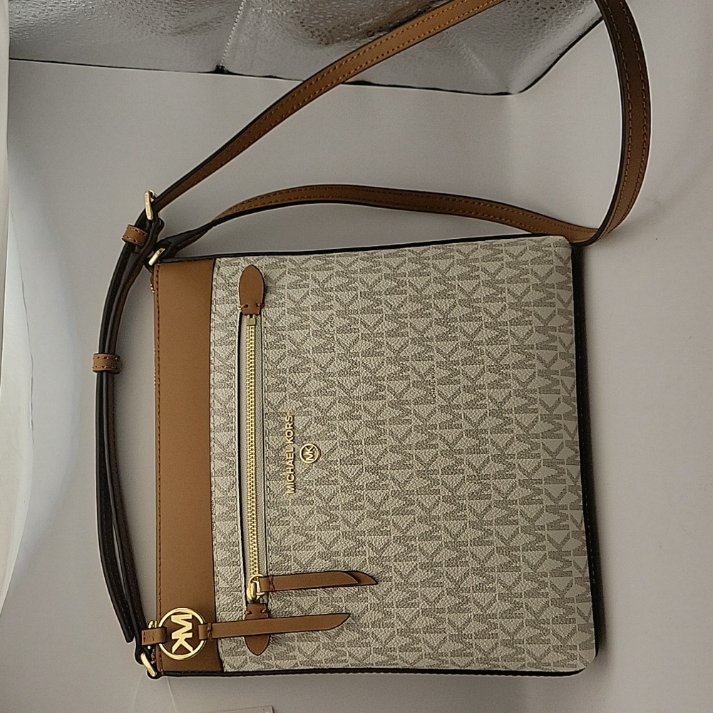 Michael Kors Jet Set Charm small flat north south crossbody bag